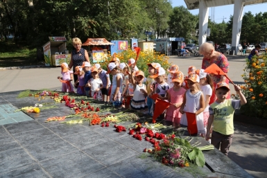 &quotБессмертный полк&quot прошел по Хабаровску в честь 70-летия со дня окончания II мировой войны Роман Федоров, корр. ИА AmurMedia