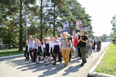 &quotБессмертный полк&quot прошел по Хабаровску в честь 70-летия со дня окончания II мировой войны Роман Федоров, корр. ИА AmurMedia