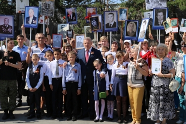 &quotБессмертный полк&quot прошел по Хабаровску в честь 70-летия со дня окончания II мировой войны Роман Федоров, корр. ИА AmurMedia