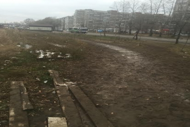 Жители нескольких домов на улице Малиновского в Хабаровске рискуют жизнью из-за отсутствия в этом районе пешеходного перехода Анна Ридняк