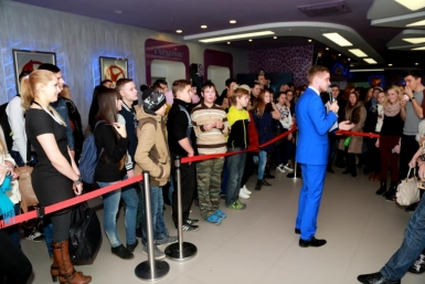 Предпремьерный показ собрал в кинотеатре &quotХабаровск&quot множество поклонников  Роман Федоров