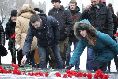 &quotЧерный тюльпан&quot, в память о летчеке СУ-24М. сбитом на границе Турции и Сирии Александра Мельник, корр. ИА AmurMedia