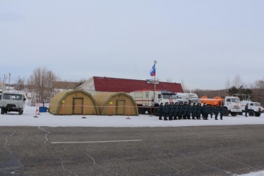Пункт обогрева развернули на спасатели федеральной трассе Хабаровск-Комсомольск-на-Амуре Информационное подразделение Амурского спасательного центра МЧС России