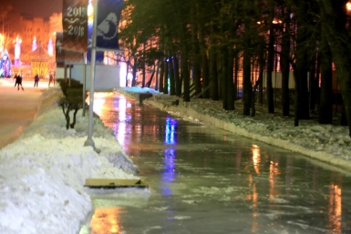 Полюбившийся хабаровчанам каток на набережной продолжает преображаться Роман Федоров