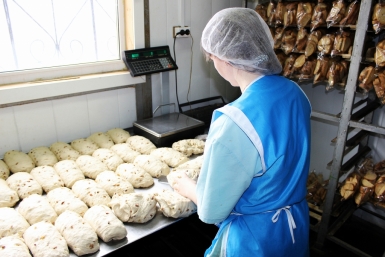 Производство хлебобулочной продукции на &quotЗолотом колосе&quot Евгений Никитенко, корр. ИА AmurMedia