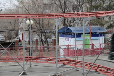 &quotНедоамериканские&quot горки устанавливают в Хабаровске Роман Федоров
