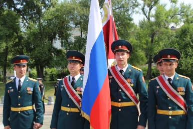 Праздничный молебен для военнослужащих в Спасо-Преображенском соборе  Корр. ИА AmurMedia