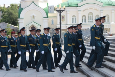 Праздничный молебен для военнослужащих в Спасо-Преображенском соборе  Корр. ИА AmurMedia