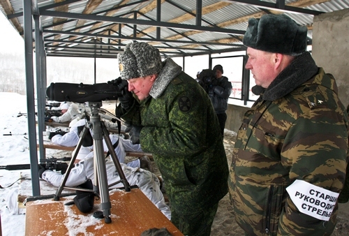 Командующий проверяет результат
