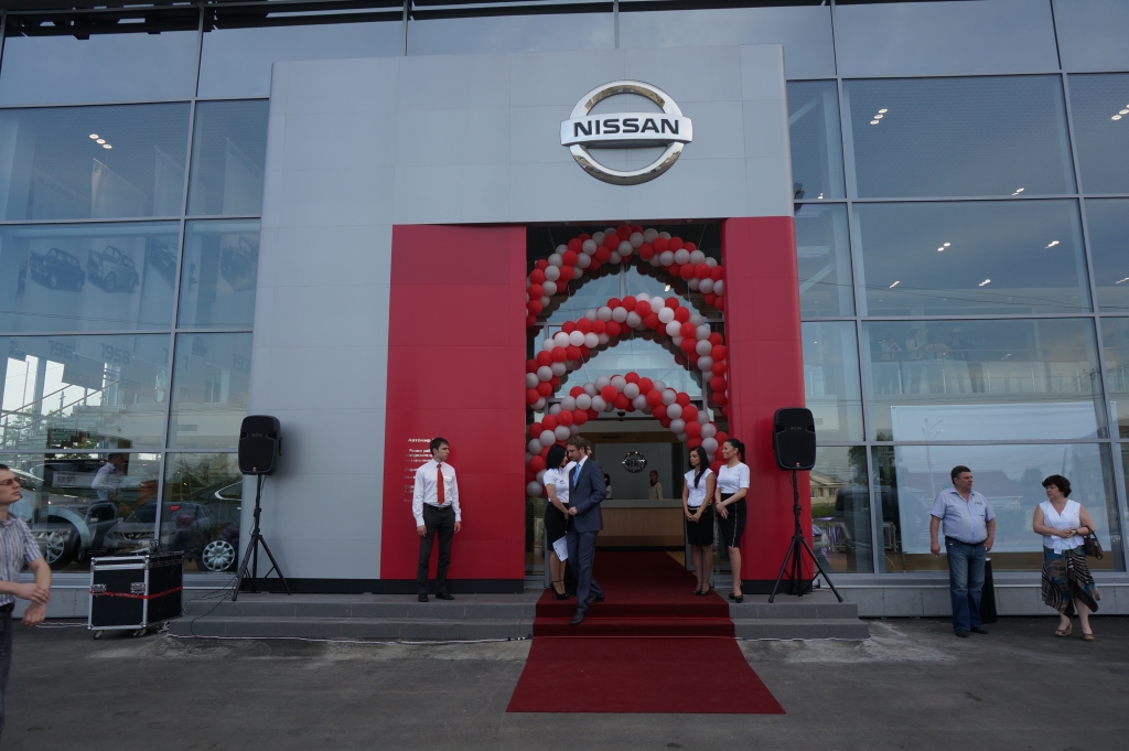 Автоцентр Nissan, Фото с места события собственное