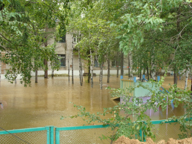 Водоем в детском саду, Фото с места события собственное