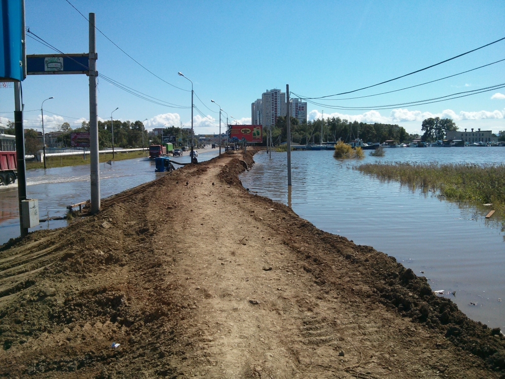 Южный округ Хабаровска продолжает оставаться под водой, Фото с места события собственное