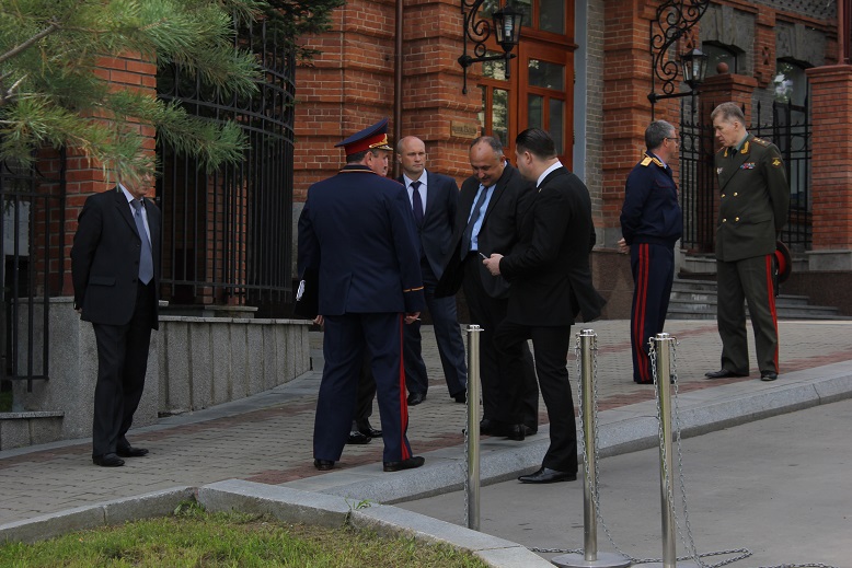 Приезд Путина, Фото с места события собственное