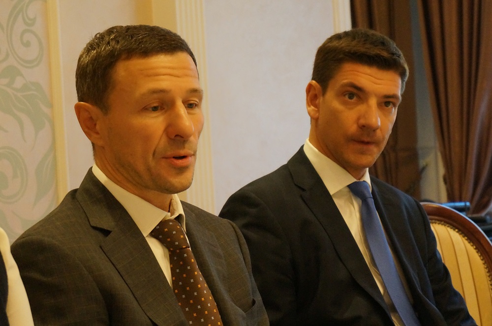 Зампред правления группы СОГАЗ Дамир Аксянов и директор по ДФО Сергей Мезенин, Фото с места события собственное