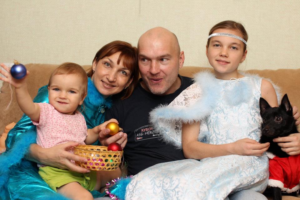 Семья Мушта - Юдейките, Фото с места события из других источников