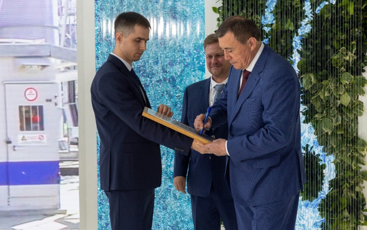 Подписание соглашения о сотрудничестве между сахалинским правительством и "Русгидро"
