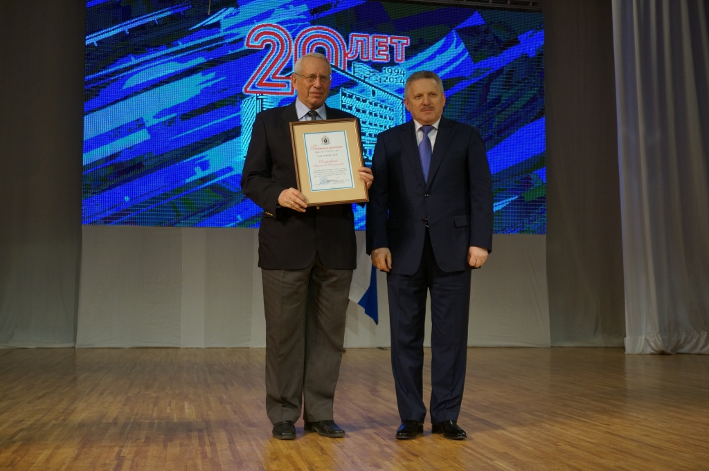 Анатолий Островский и Вячеслав Шпорт, Фото с места события собственное