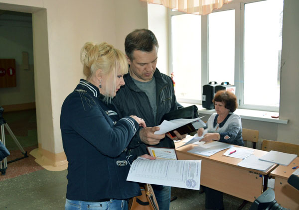 праймериз, Фото с места события из других источников