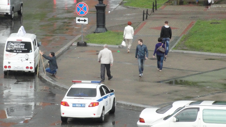 Хабаровчане появились на улицах города после ливня, Фото с места события собственное
