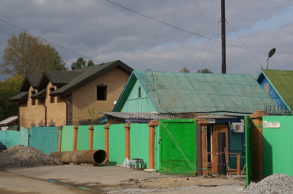 Работы на месте пожара, Фото с места события собственное