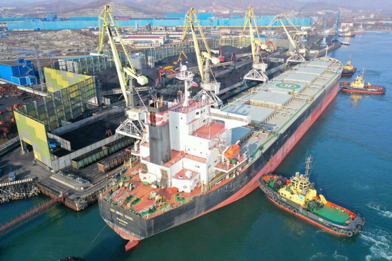 Малый порт в Находке предоставлено пресс-службой стивидорной компании