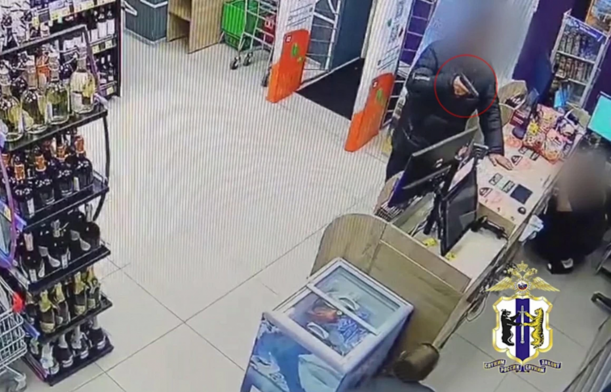 Пьяный пенсионер напал на магазин в Амурске с пневматическим пистолетом Пресс-служба УМВД России по Хабаровскому краю