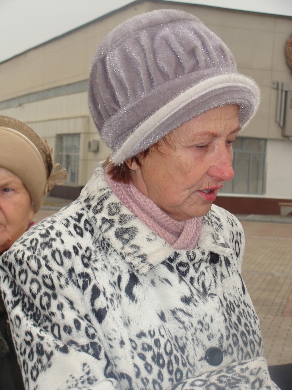 Александра Хорулёва вспоминает печальное детство, Фото с места события собственное