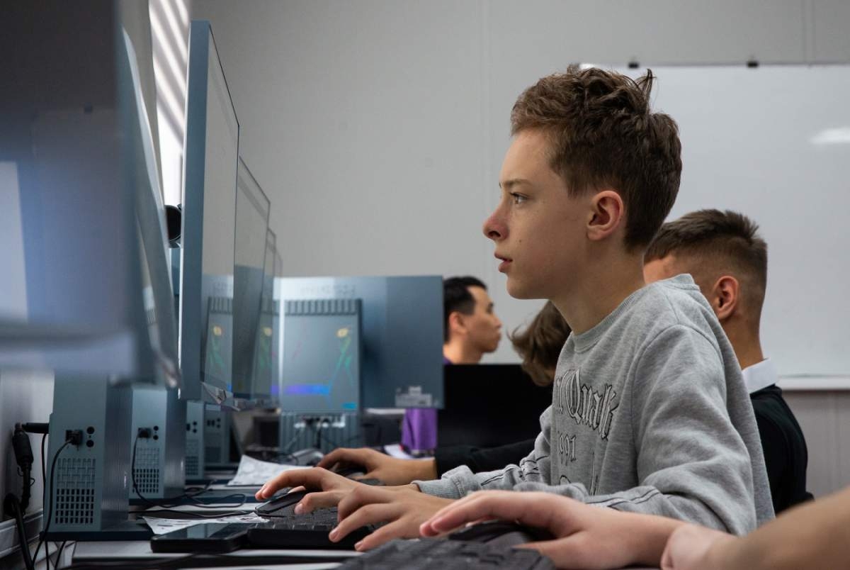 В Хабаровске проходит первый фестиваль цифровых компетенций школьников Пресс-служба администрации Хабаровска