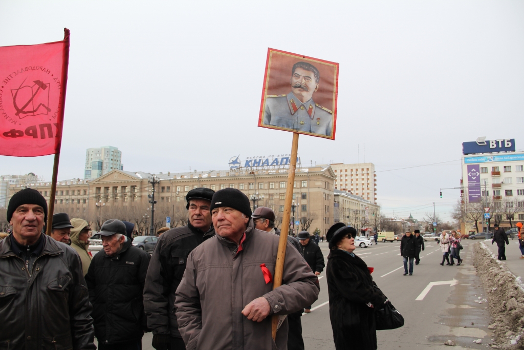 Митинг коммунистов возле памятника Ленину, Фото с места события собственное