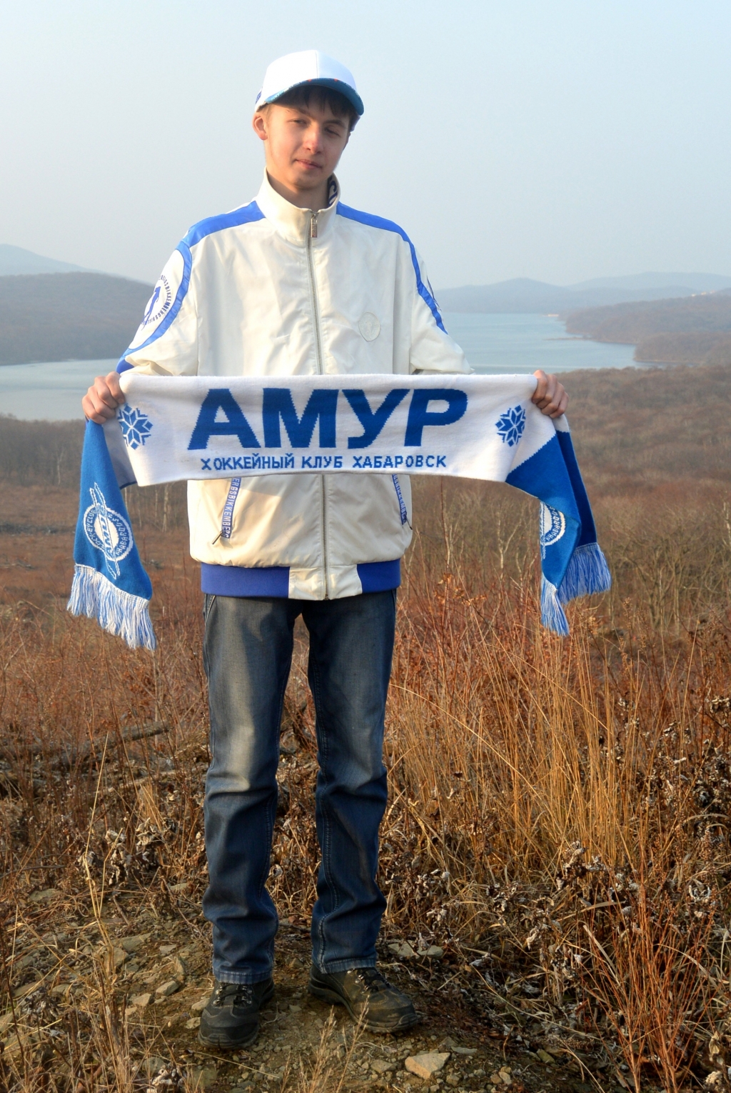 Фанат хабаровского "Амура" на выезде, Фото с места события из других источников