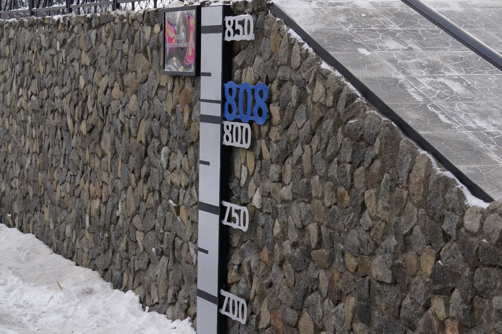 Отметка максимального уровня воды в Амуре - 808 см, Фото с места события собственное