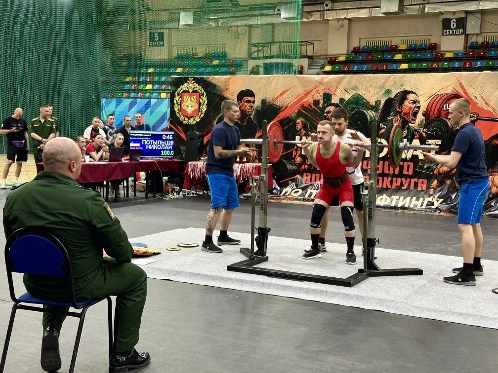 В Хабаровске впервые за пять лет состоялся чемпионат ВВО по пауэрлифтингу Предоставлено пресс-службой Восточного военного округа