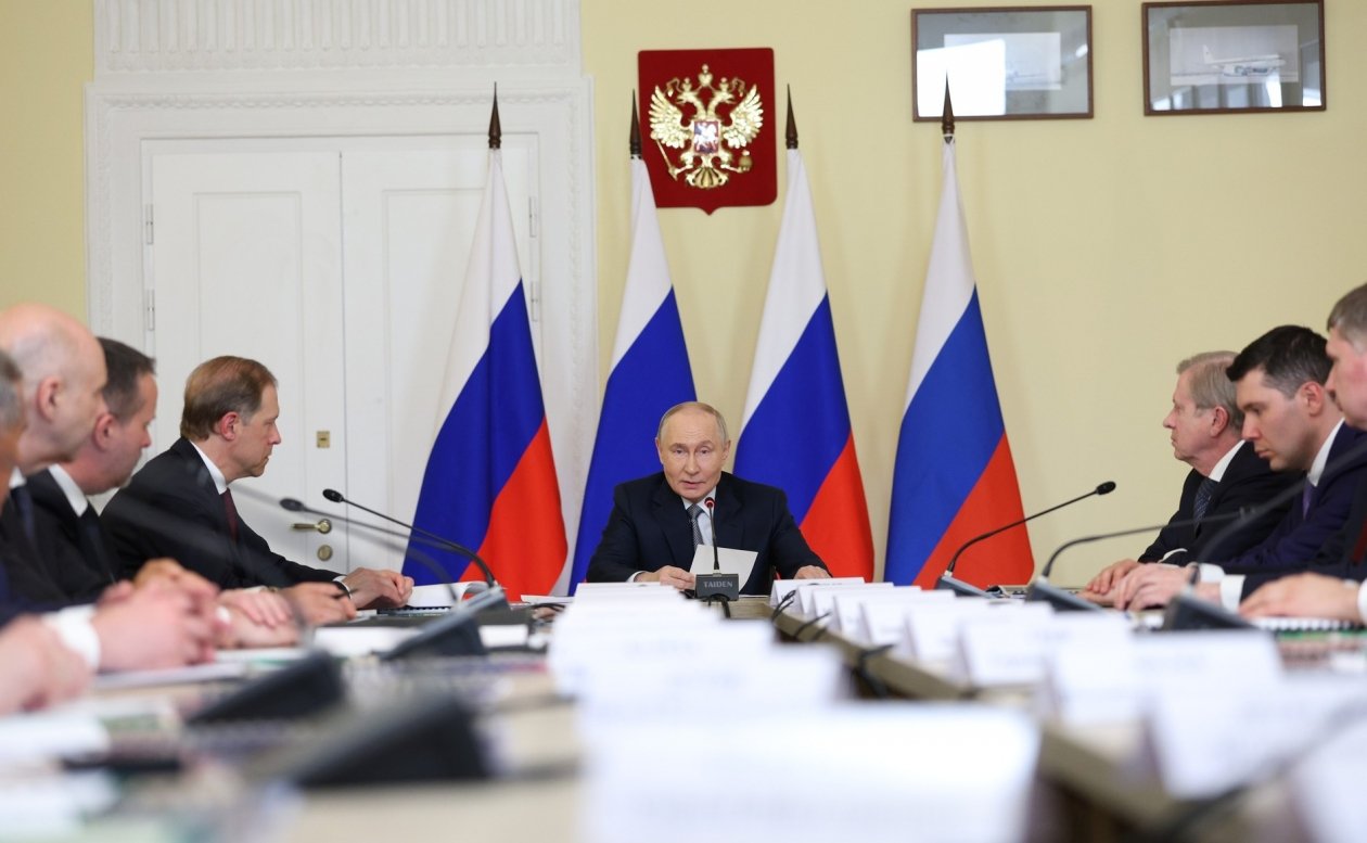 Совещание о развитии отечественной авиации Александр Щербак, ТАСС