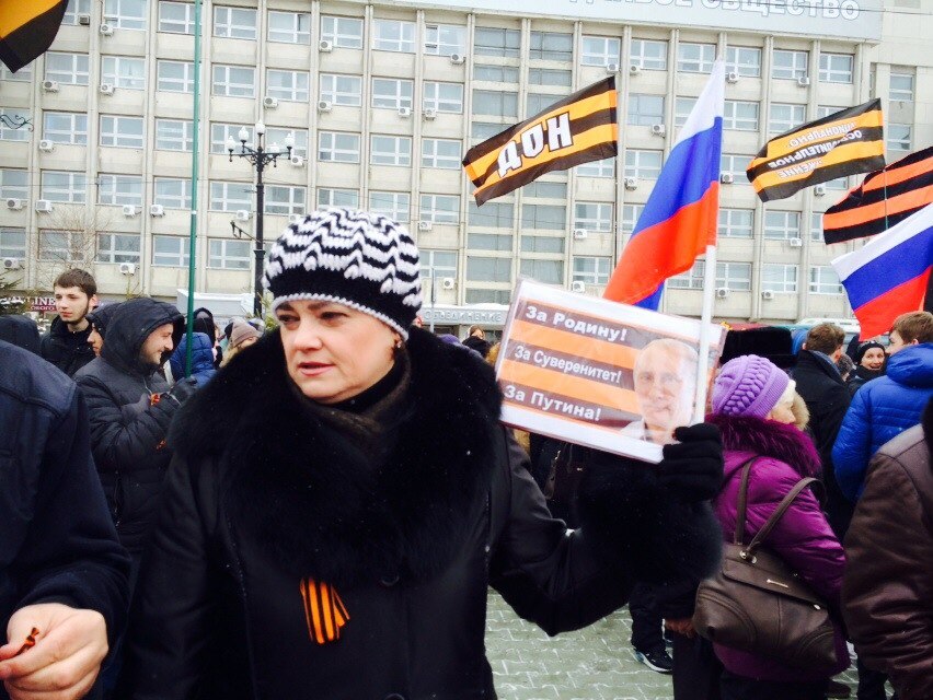 "Антимайдан" устроили в Хабаровске несколько сотен людей, Фото с места события собственное