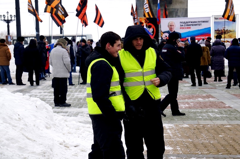 "Антимайдан" устроили в Хабаровске несколько сотен людей, Фото с места события собственное