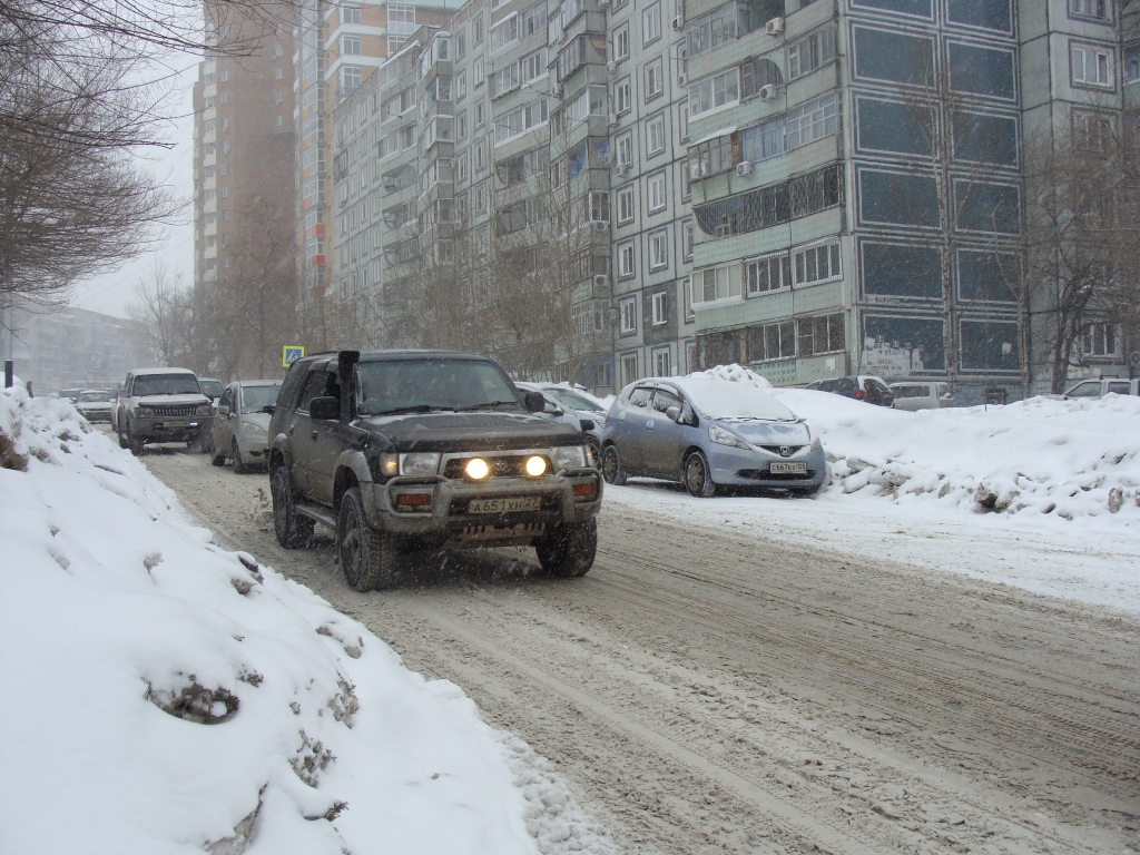  Из-за плохой видимости много машин с включенными фарами, Фото с места события собственное