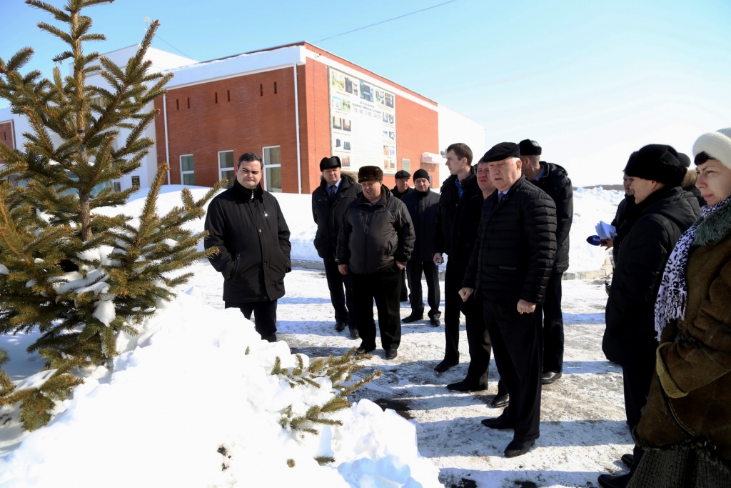 Рынок ритуальных услуг нужно избавить от недобросовестных представителей – мэр Хабаровска, Фото с места события собственное