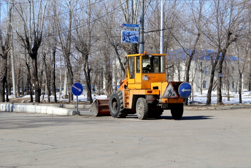 При выезде с аэропорта уже стоит техника, Фото с места события собственное