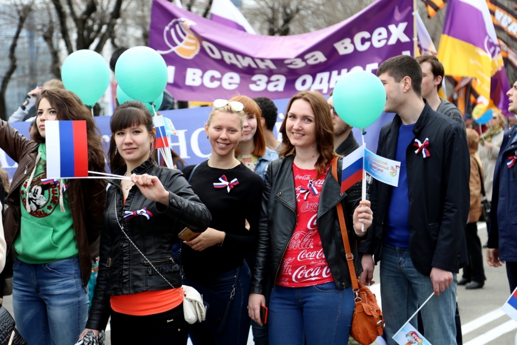 Креативно и позитивно прошли тысячи людей по центру Хабаровска, Фото с места события собственное