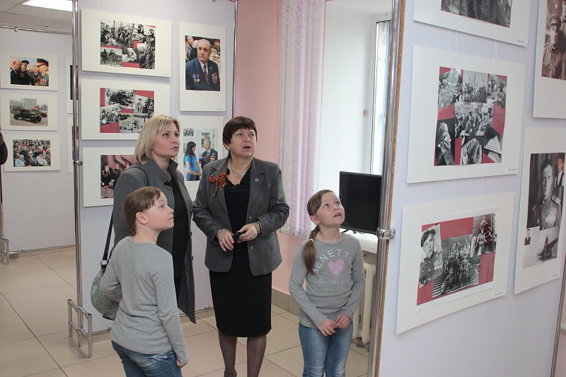 Фотовыставку, посвященную Дню Победы, открыли в Хабаровске, Фото с места события из других источников
