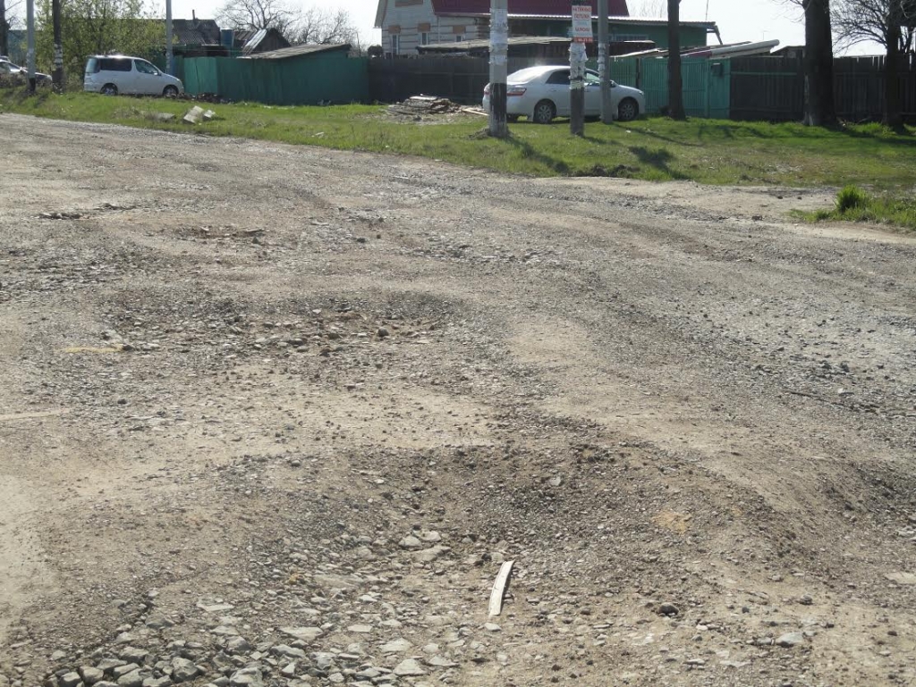 Дорогу на кладбище под Хабаровском "улучшили" булыжниками, Фото с места события из других источников