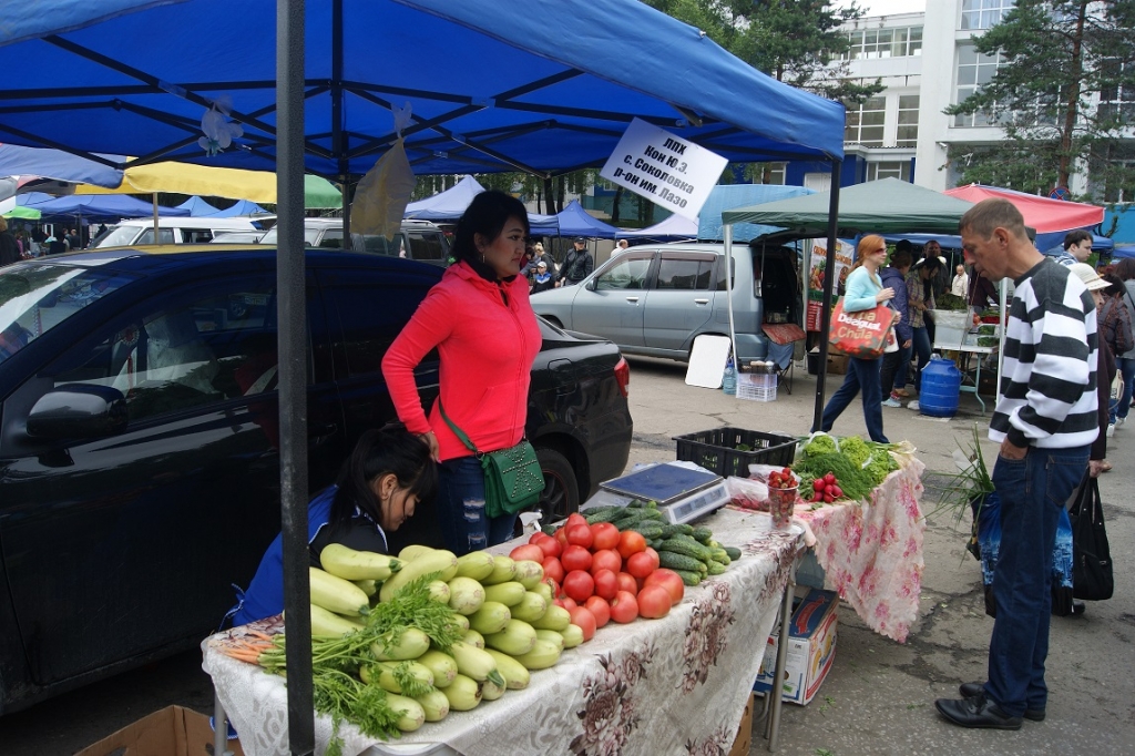Самую свежую продукцию предлагают хабаровчанам на ярмарках выходного дня