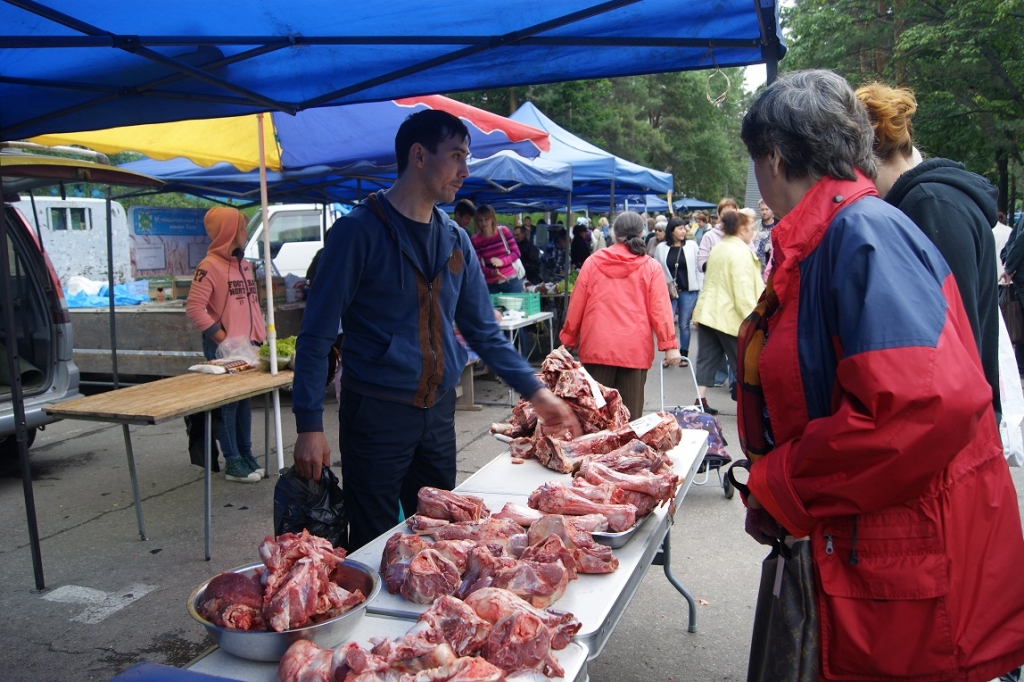 Самую свежую продукцию предлагают хабаровчанам на ярмарках выходного дня