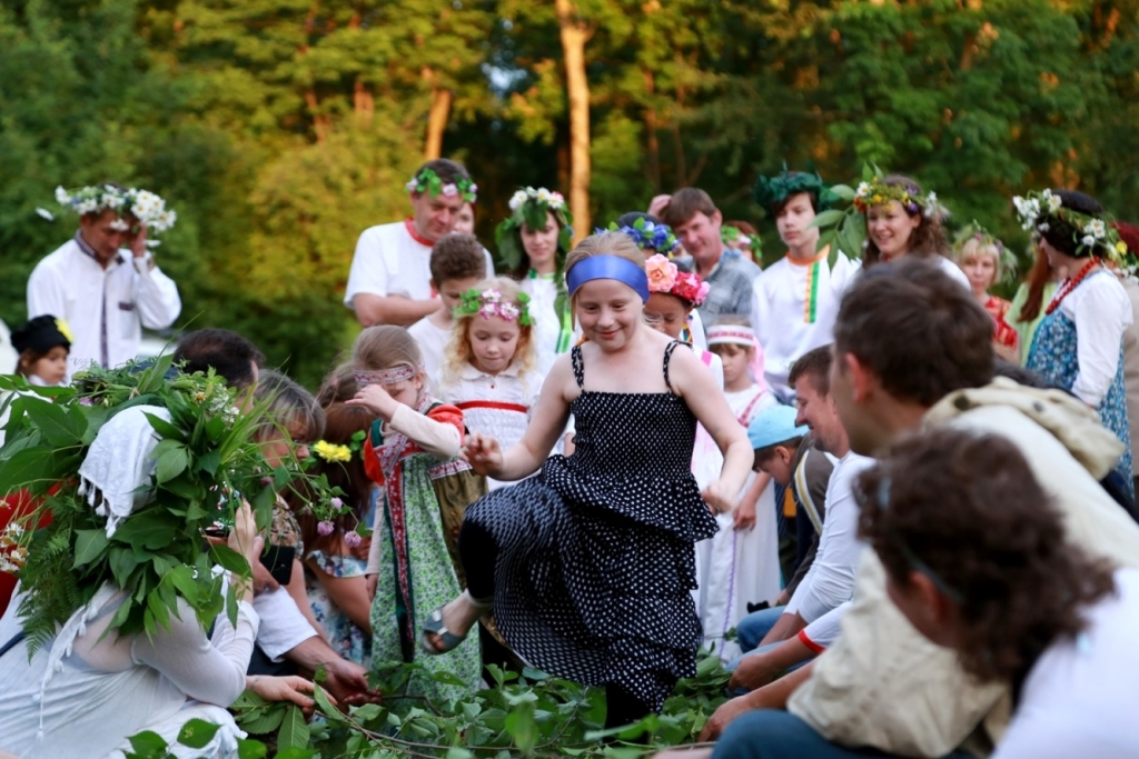 Гуляния в славянском стиле набирают огромную популярность у дальневосточников