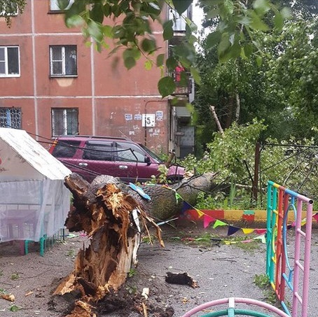 Тайфун "Чан-Хом" превратил хабаровские дороги в полосу препятствий