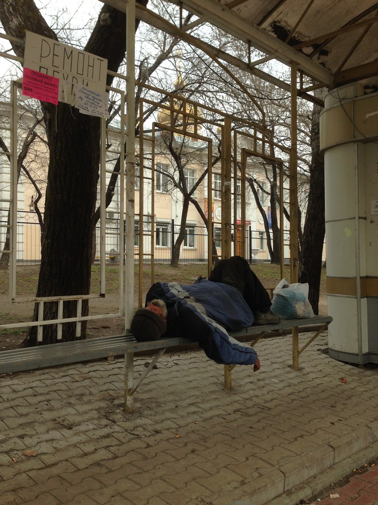 Площадь Славы в Хабаровске избавят от бомжей и превратят в территорию трезвости