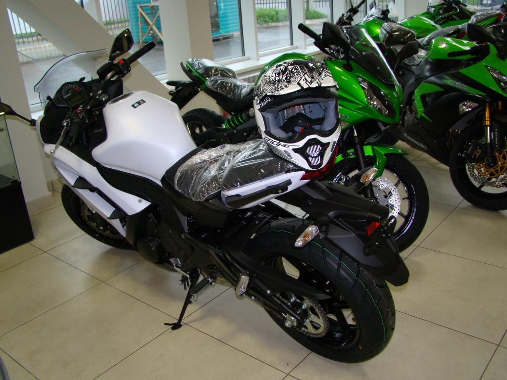 Ассортимент мультибрендового салона мототехники "ДВ-Экстрим"