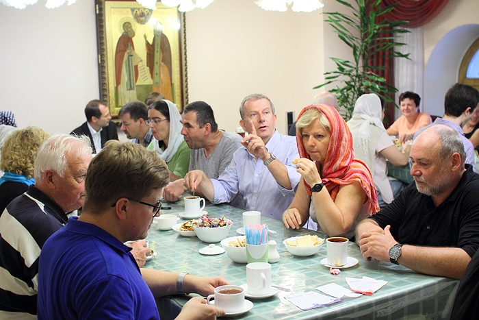 Австрийские паломники посетили хабаровские храмы