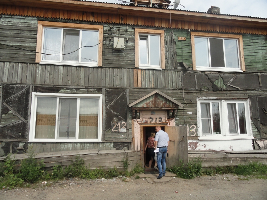 Жильцы хабаровской трущобы на проспекте 60-летия Октября судятся за право жить в удобствах