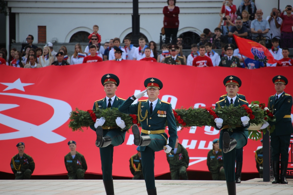 Состоялось торжественное открытие новой хабаровской площади "Город воинской славы"